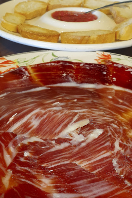 Bandeja de Jamón Pata Negra de Bellota 100% Raza Ibérica Brida Negra de Guijuelo (Salamanca)